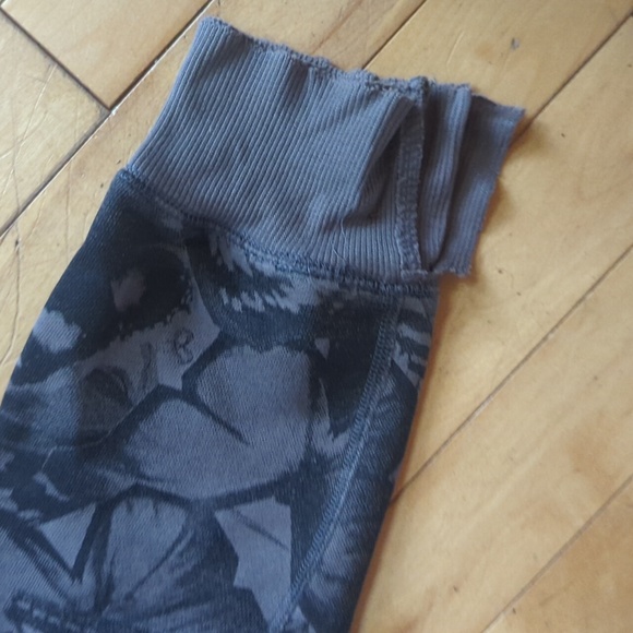 TNA butterfly hoodie - Picture 2 of 2